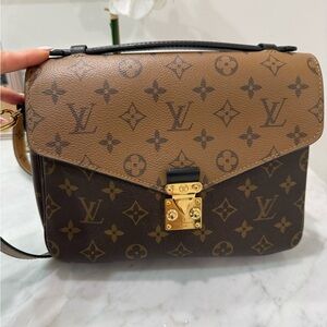 Louis Vuitton Reverse Monogram pochette Métis Crossbody Bag